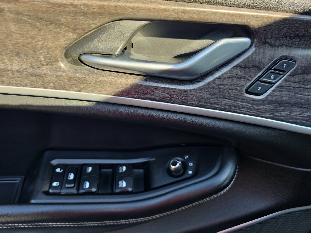 Thumbnail: 2024 Jeep Grand Cherokee - 20