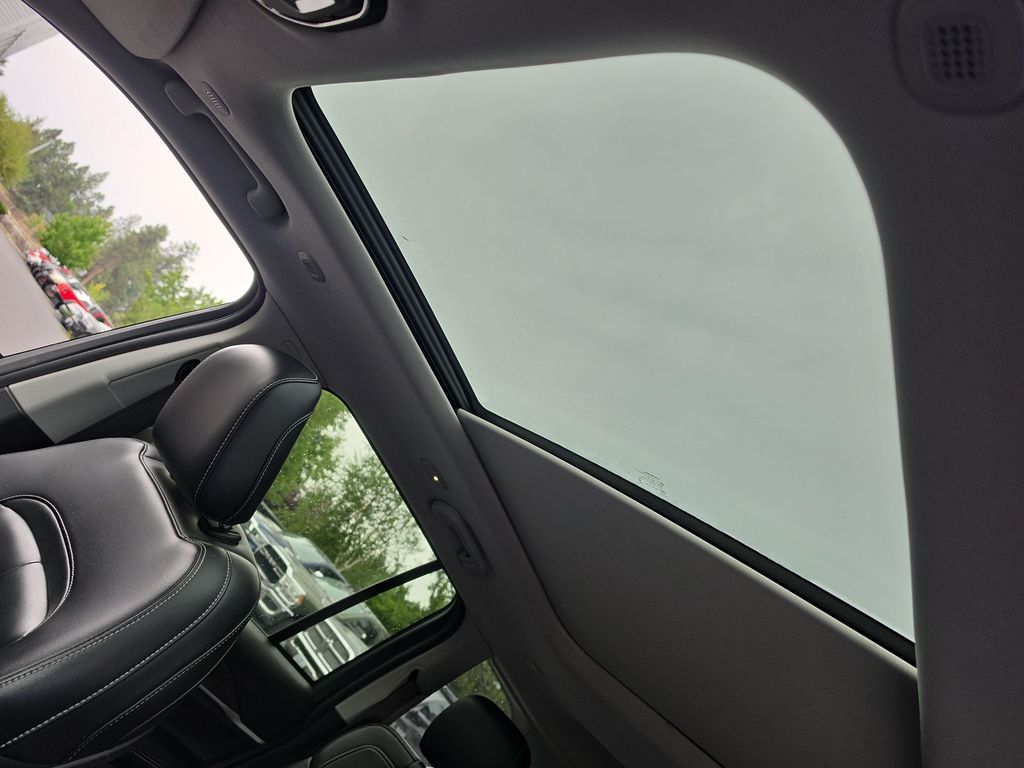 Thumbnail: 2023 Jeep Grand Cherokee - 26