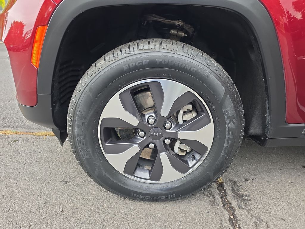 Thumbnail: 2023 Jeep Grand Cherokee - 5