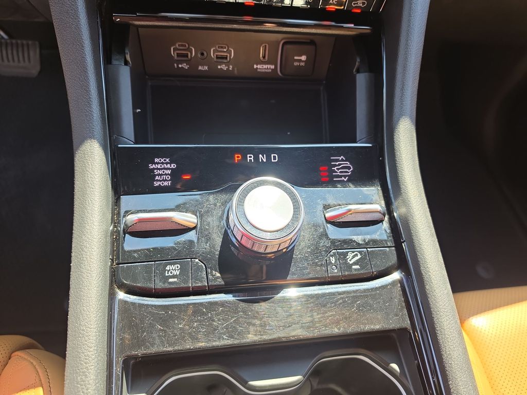 Thumbnail: 2023 Jeep Grand Cherokee - 12