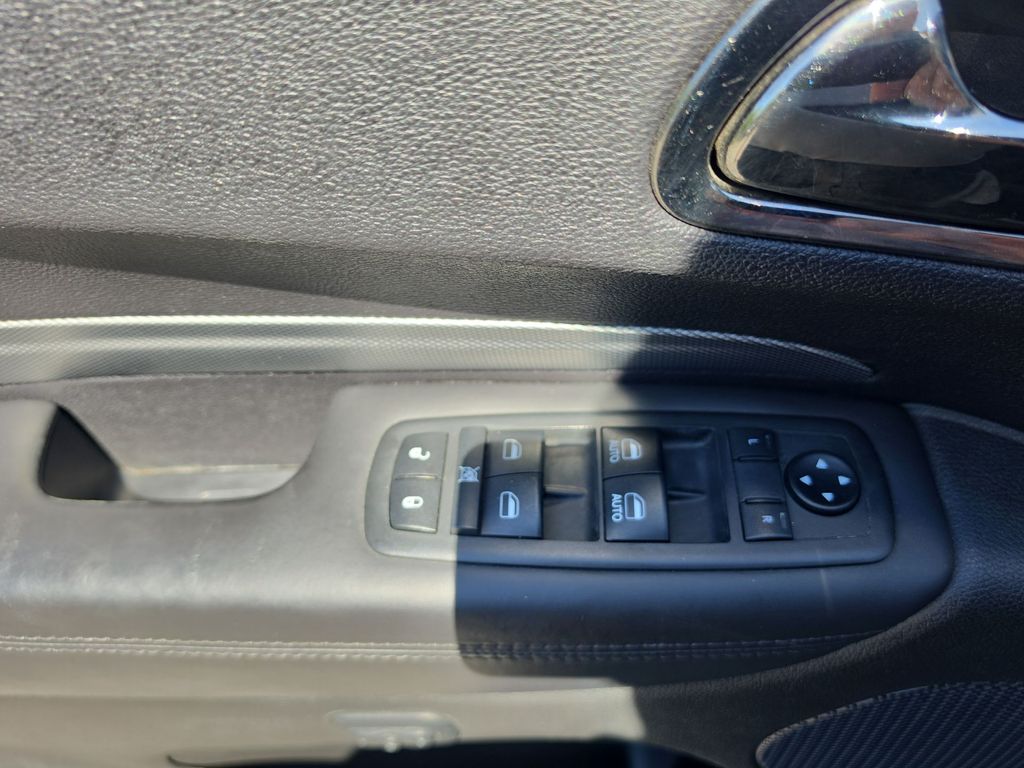 Thumbnail: 2019 Dodge Durango - 21