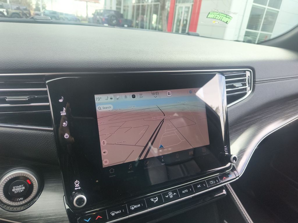 Thumbnail: 2023 Jeep Wagoneer - 22