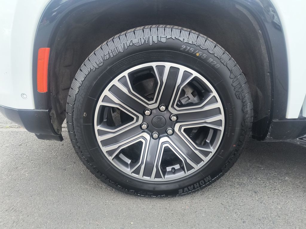 Thumbnail: 2023 Jeep Wagoneer - 5