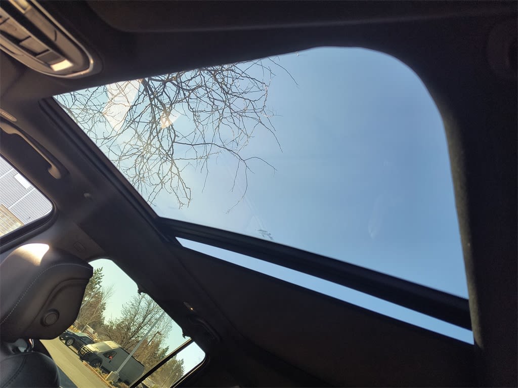 Thumbnail: 2025 Jeep Wagoneer - 25