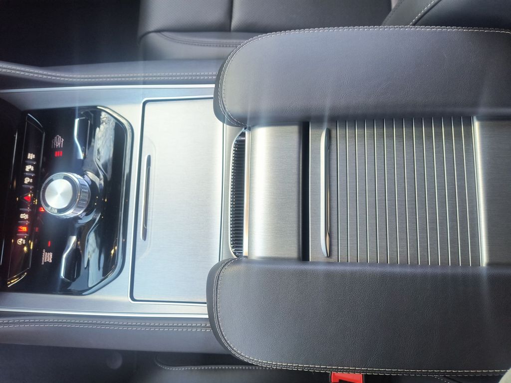 Thumbnail: 2026 Jeep Grand Wagoneer - 25