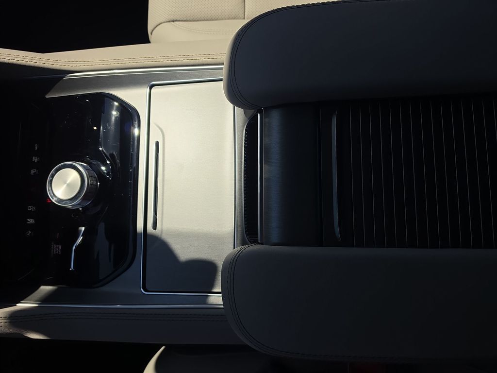 Thumbnail: 2026 Jeep Grand Wagoneer - 25