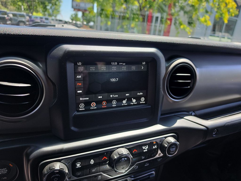 Thumbnail: 2020 Jeep Gladiator - 9