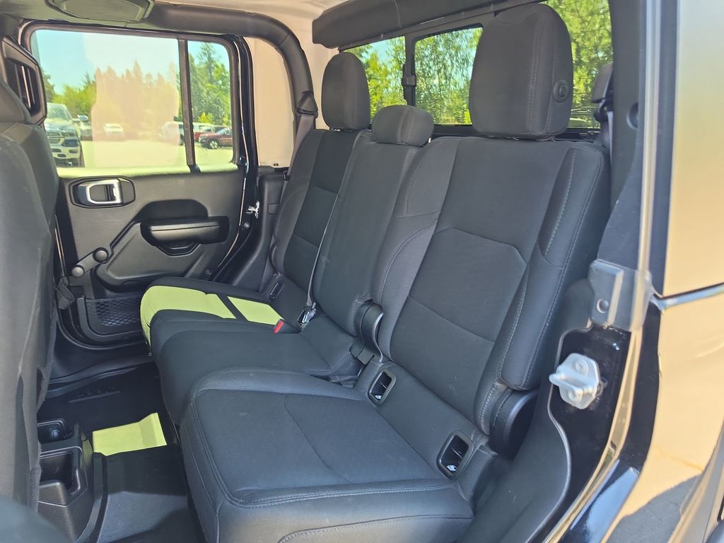 Thumbnail: 2021 Jeep Gladiator - 9