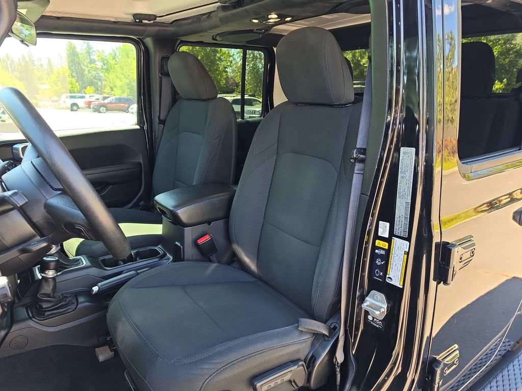 Thumbnail: 2021 Jeep Gladiator - 7