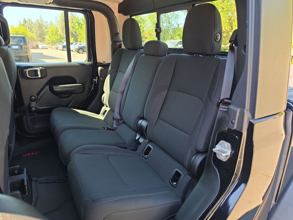 Thumbnail: 2023 Jeep Gladiator - 10