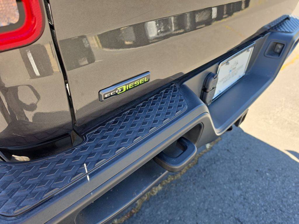 Thumbnail: 2023 Jeep Gladiator - 5