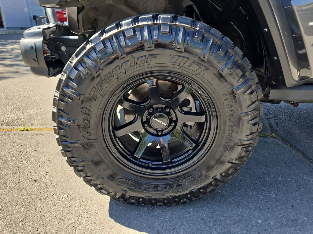 Thumbnail: 2023 Jeep Gladiator - 6