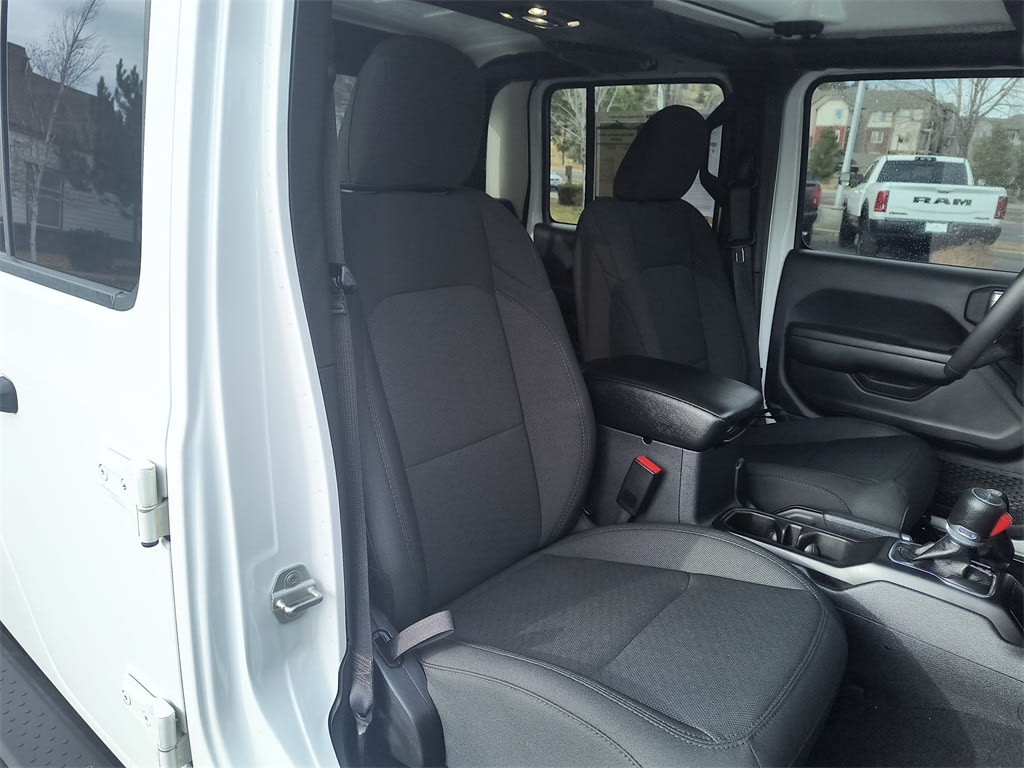 Thumbnail: 2023 Jeep Gladiator - 10