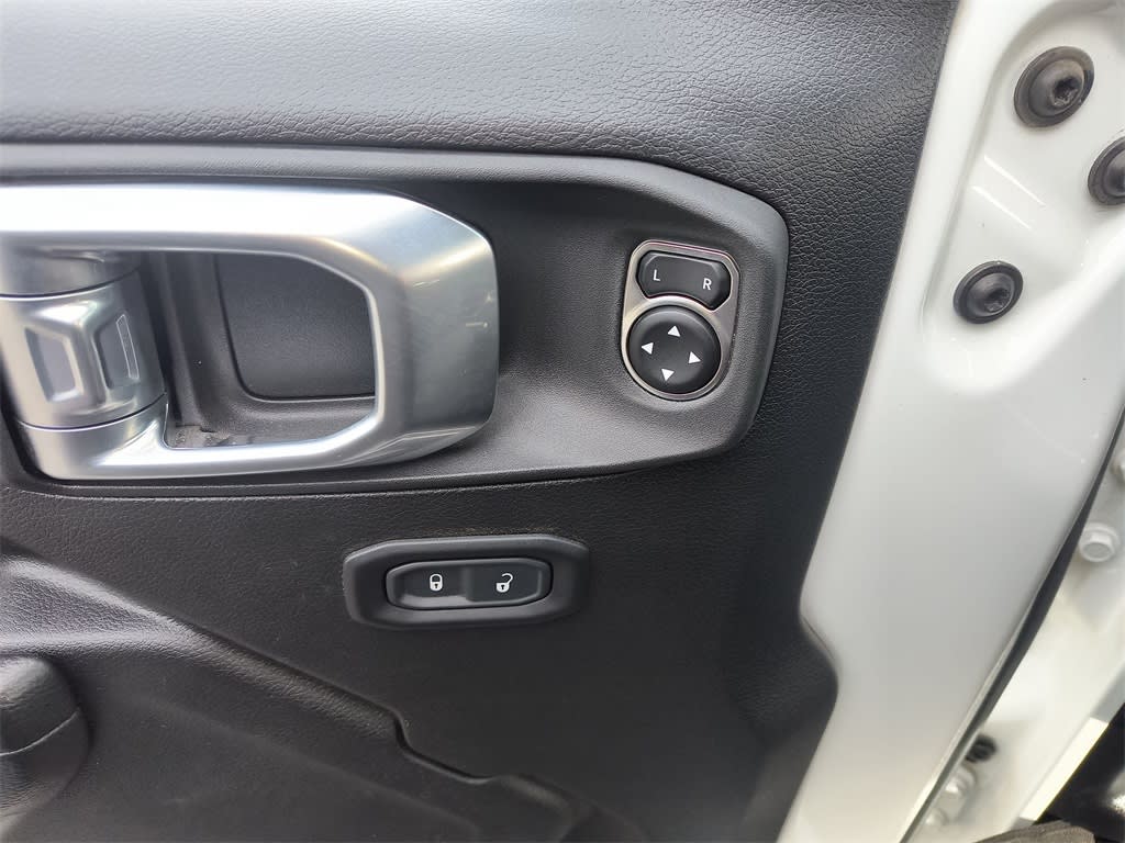 Thumbnail: 2023 Jeep Gladiator - 21