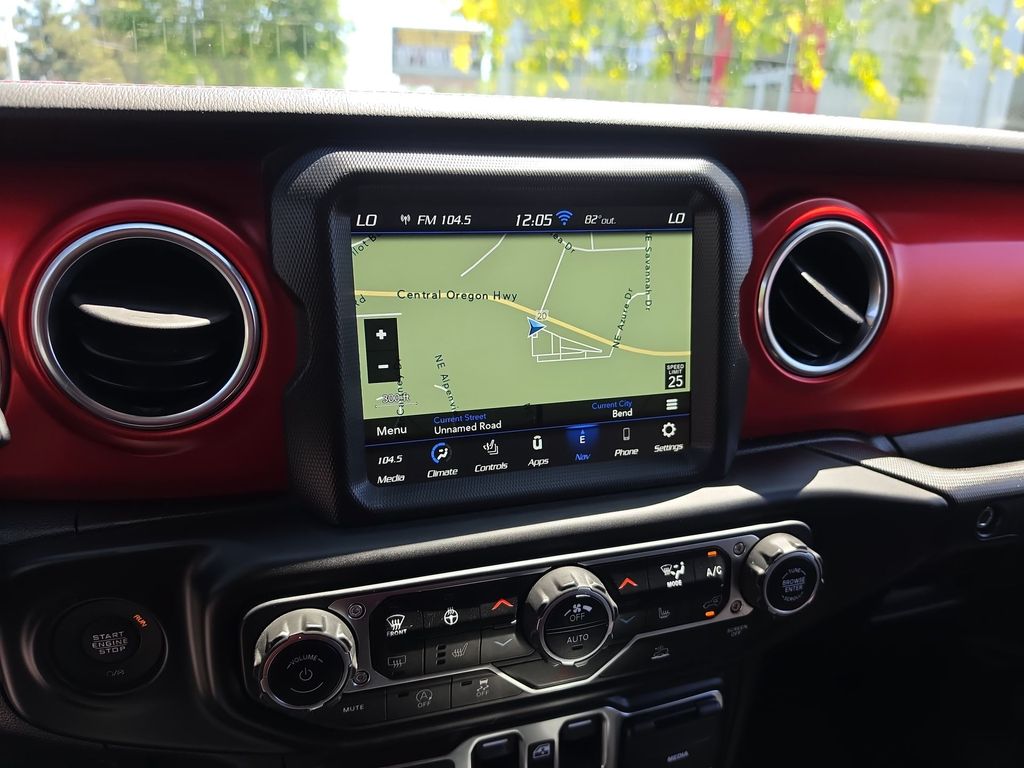 Thumbnail: 2021 Jeep Gladiator - 24