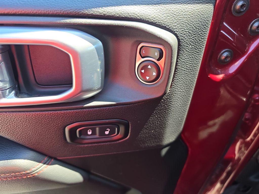 Thumbnail: 2021 Jeep Gladiator - 22