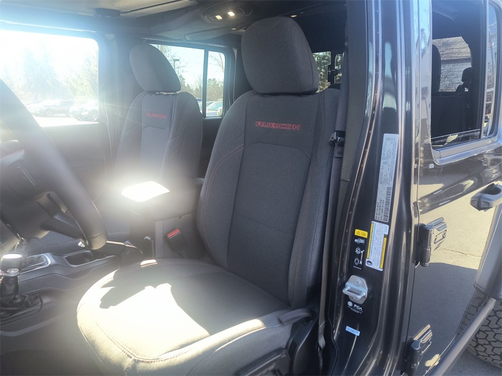 Thumbnail: 2024 Jeep Gladiator - 19