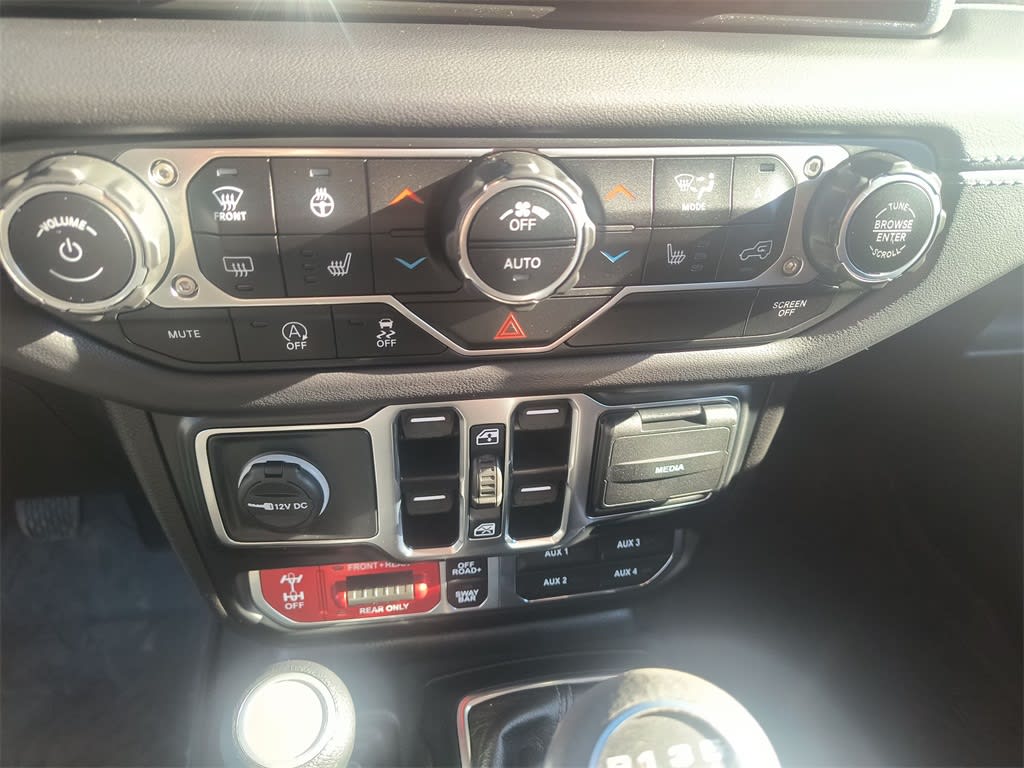 Thumbnail: 2024 Jeep Gladiator - 24