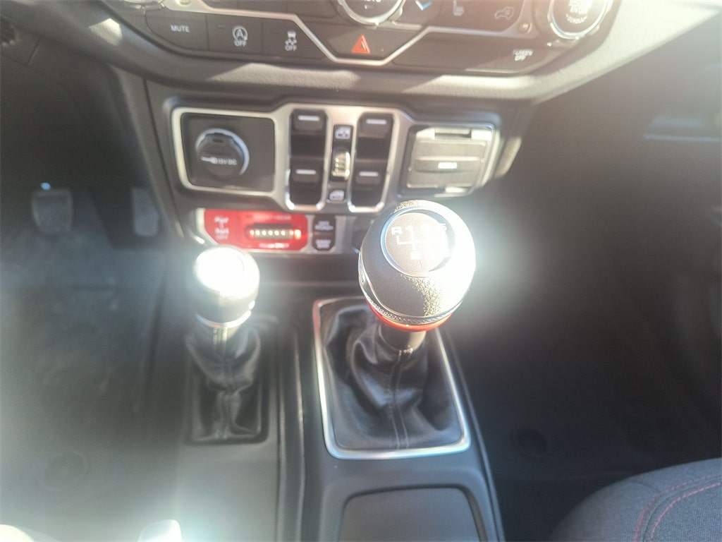 Thumbnail: 2024 Jeep Gladiator - 11