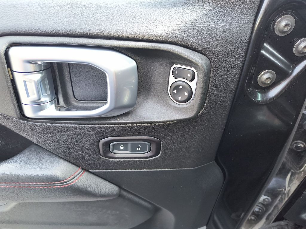 Thumbnail: 2020 Jeep Gladiator - 21