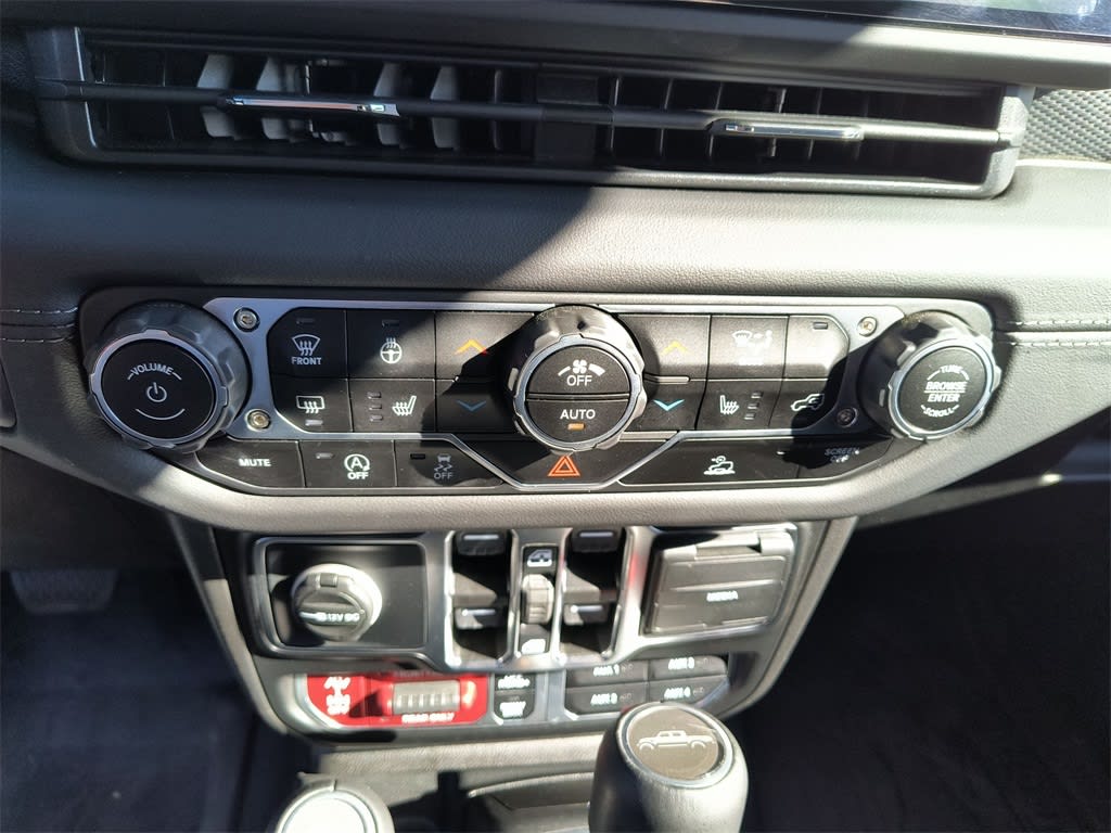 Thumbnail: 2024 Jeep Gladiator - 24