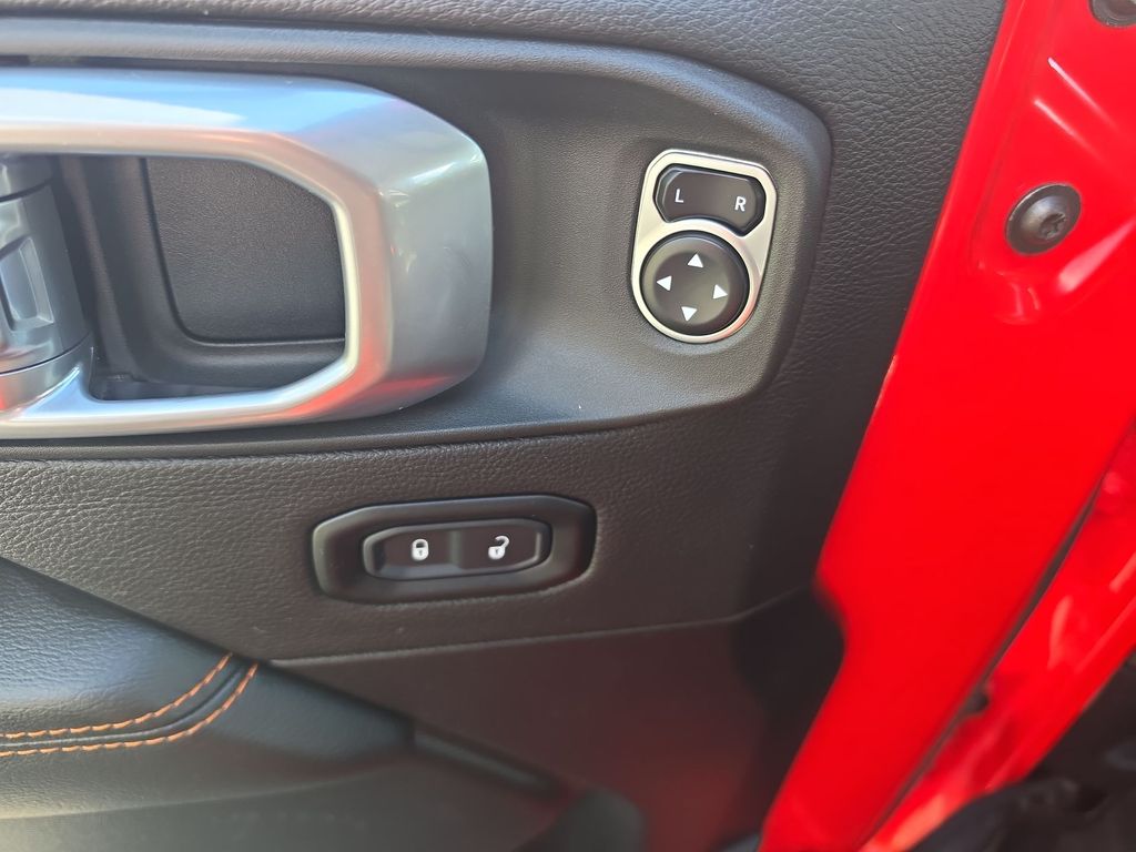 Thumbnail: 2020 Jeep Gladiator - 21
