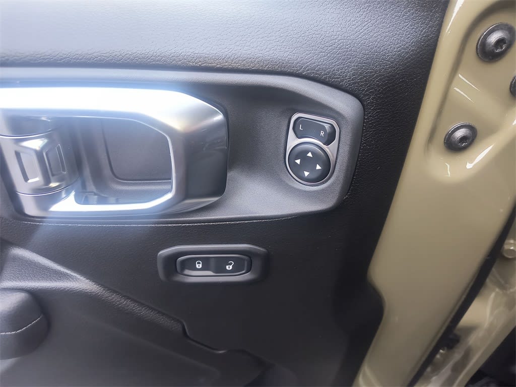 Thumbnail: 2026 Jeep Gladiator - 21