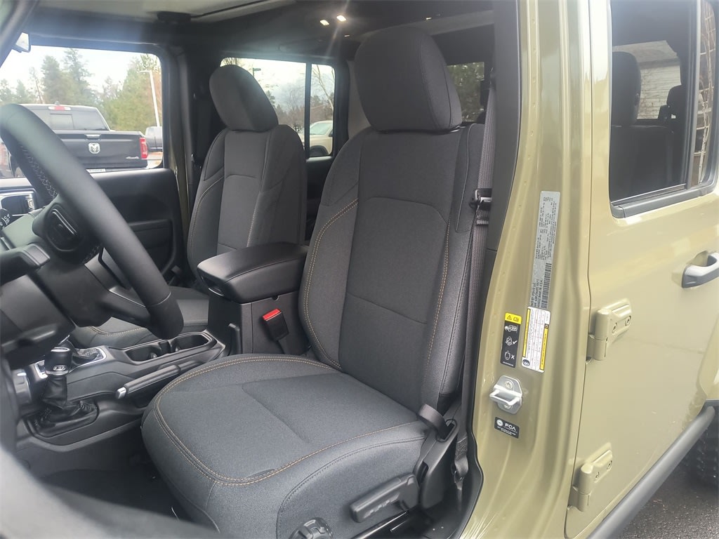 Thumbnail: 2026 Jeep Gladiator - 7