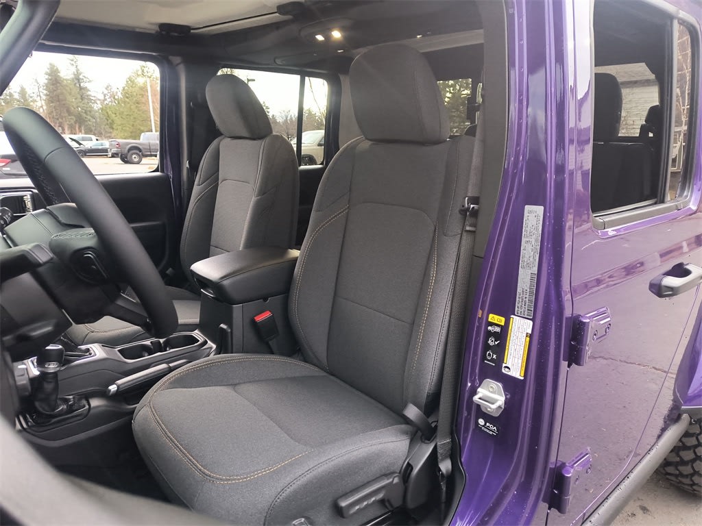 Thumbnail: 2026 Jeep Gladiator - 8