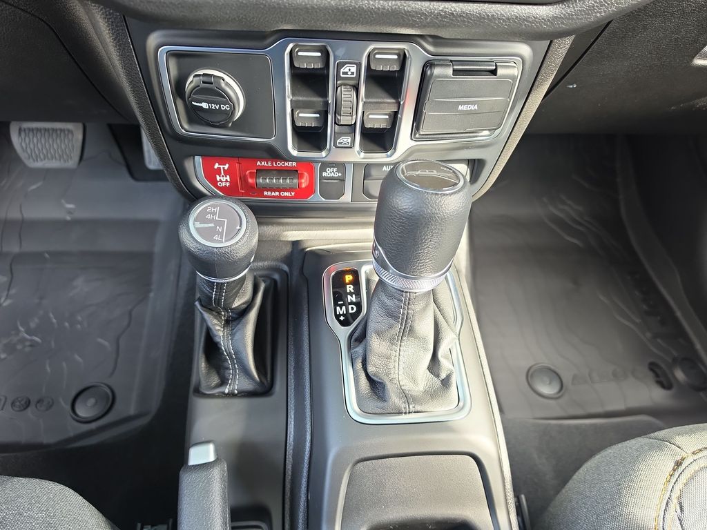 Thumbnail: 2026 Jeep Gladiator - 11