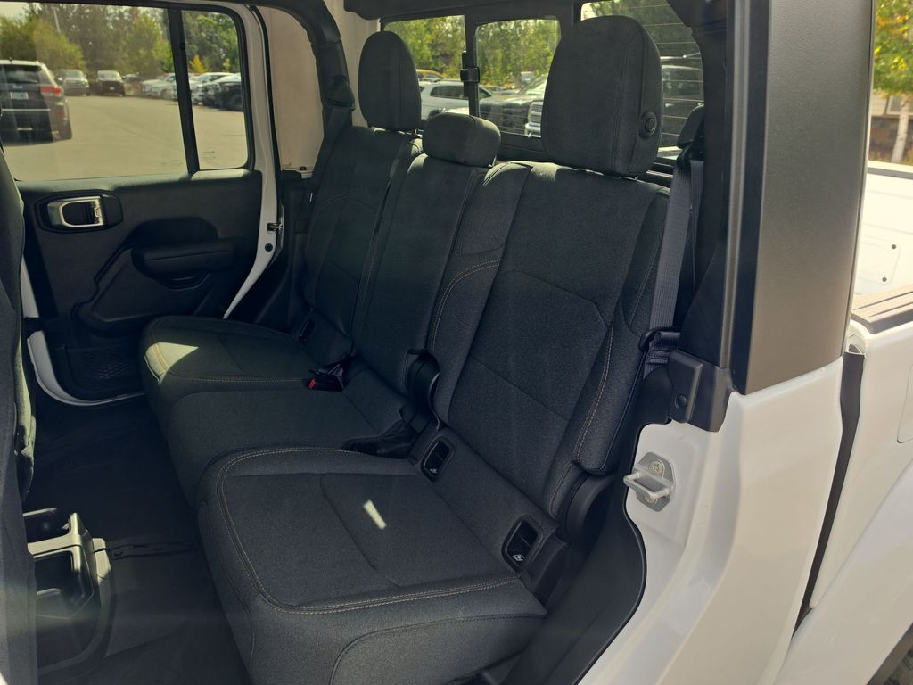 Thumbnail: 2026 Jeep Gladiator - 9