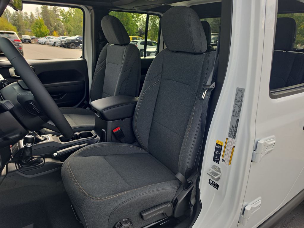 Thumbnail: 2026 Jeep Gladiator - 7