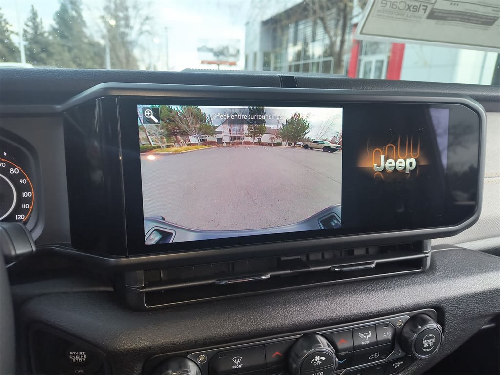 Thumbnail: 2026 Jeep Gladiator - 21