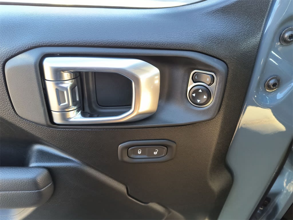 Thumbnail: 2026 Jeep Gladiator - 21