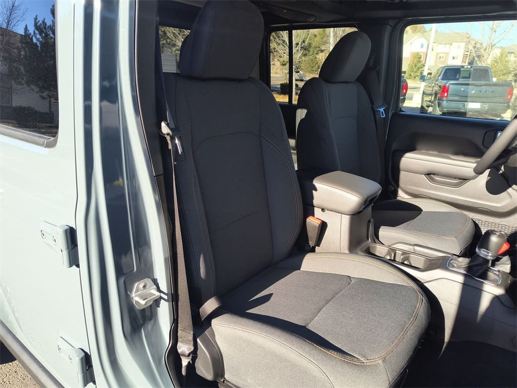 Thumbnail: 2026 Jeep Gladiator - 9