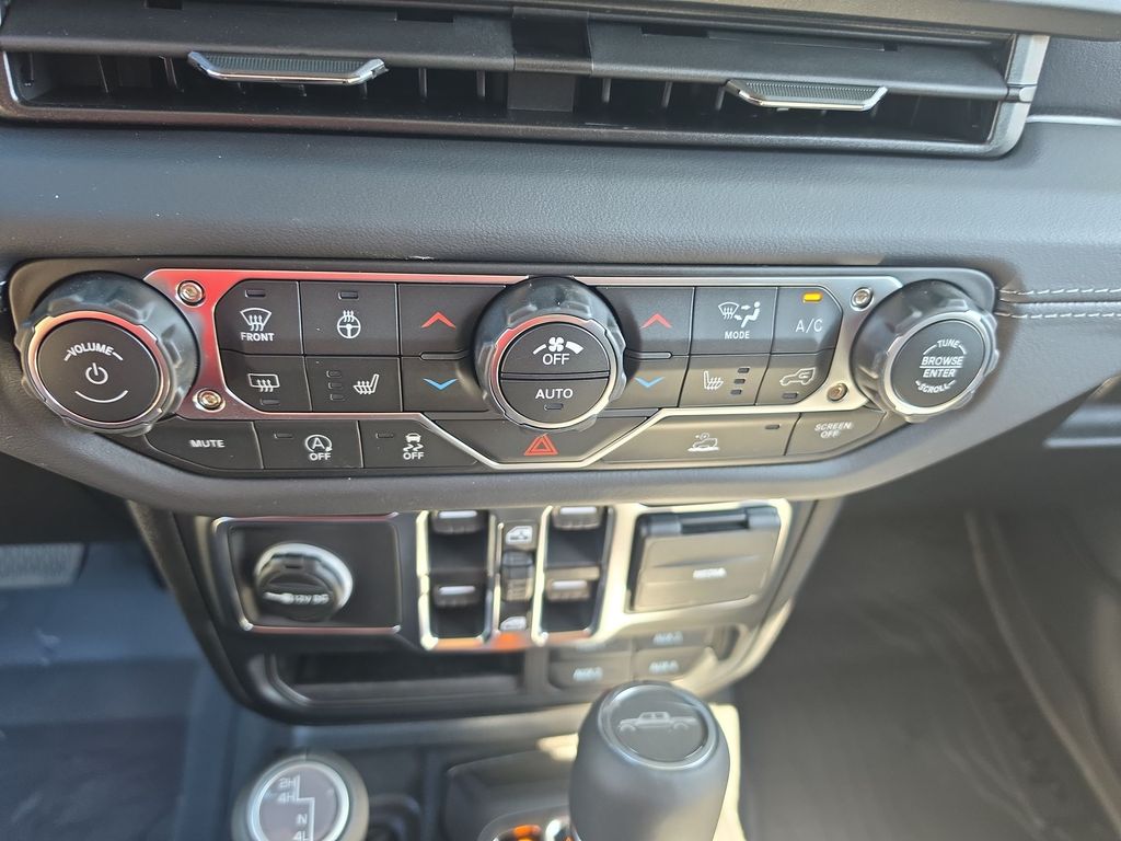 Thumbnail: 2026 Jeep Gladiator - 23
