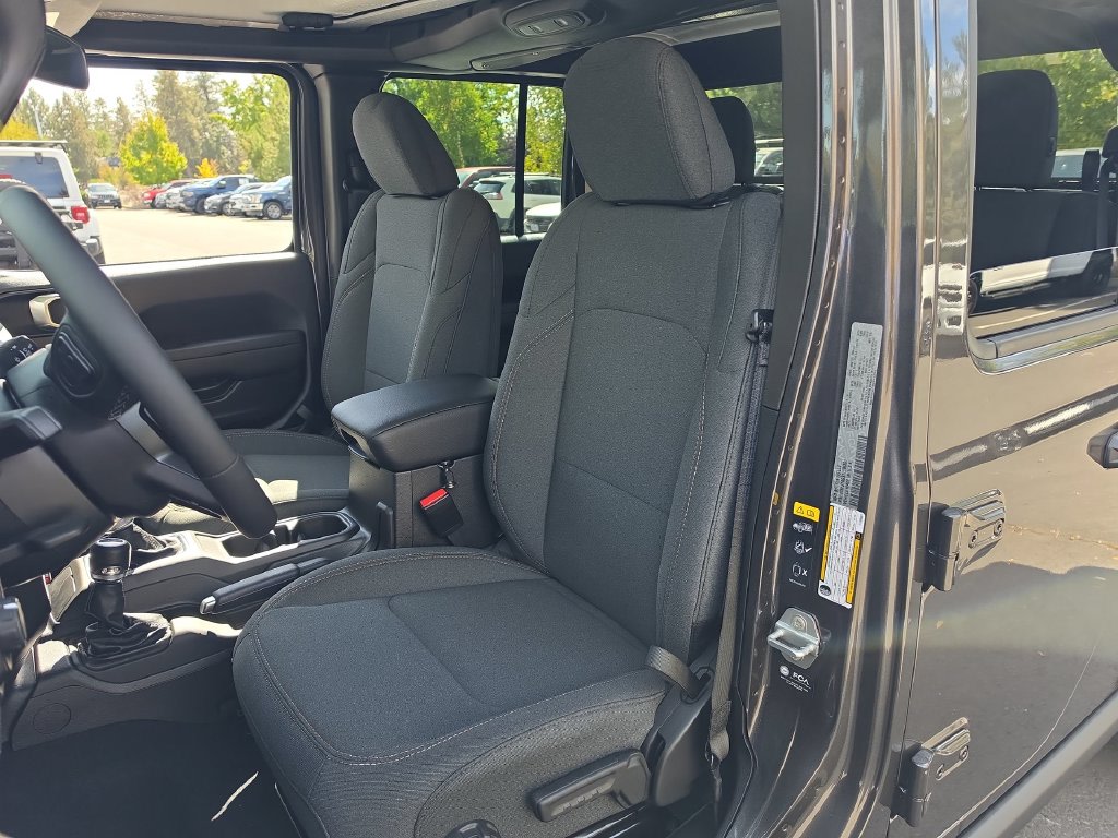 Thumbnail: 2026 Jeep Gladiator - 7
