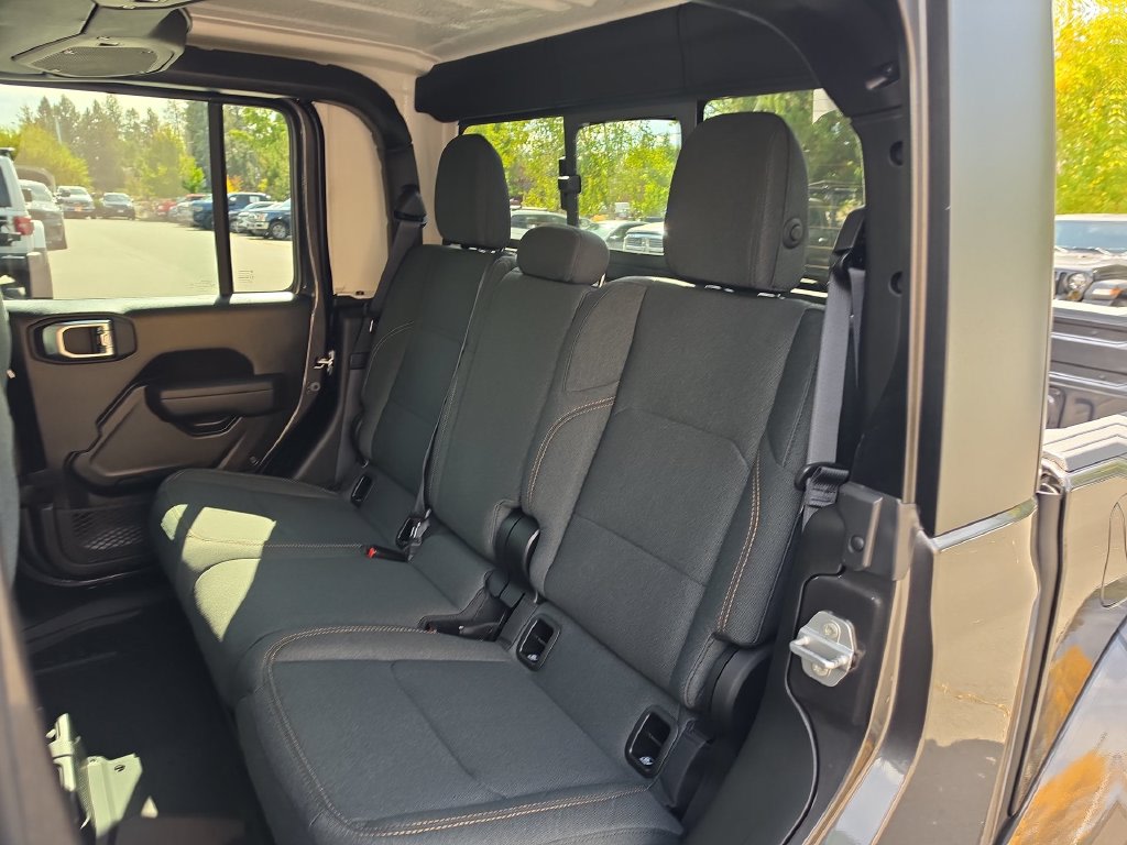 Thumbnail: 2026 Jeep Gladiator - 9