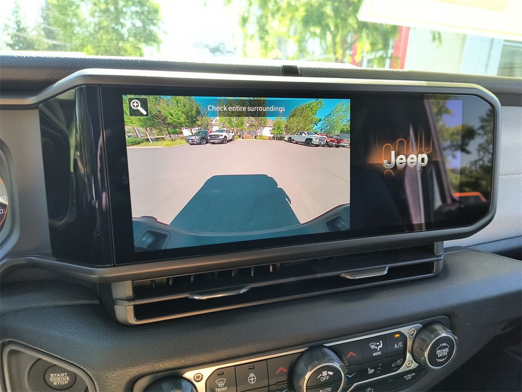 Thumbnail: 2025 Jeep Gladiator - 22