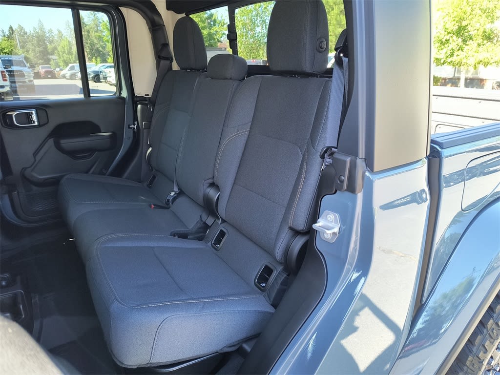 Thumbnail: 2025 Jeep Gladiator - 9