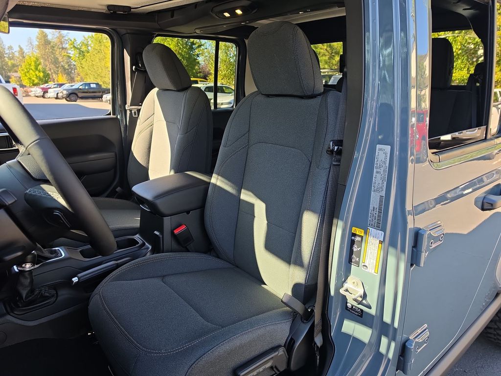 Thumbnail: 2026 Jeep Gladiator - 8