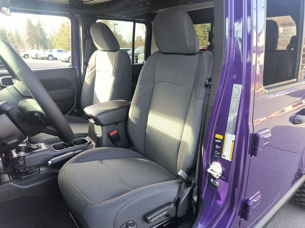 Thumbnail: 2026 Jeep Gladiator - 7