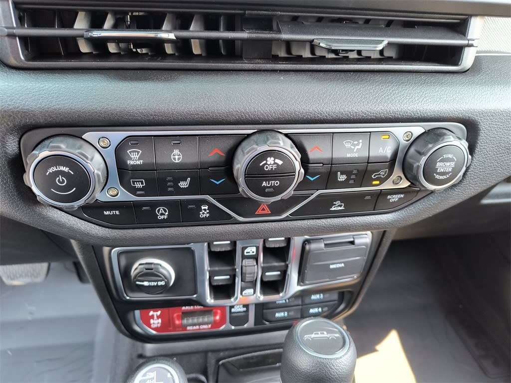 Thumbnail: 2025 Jeep Gladiator - 24