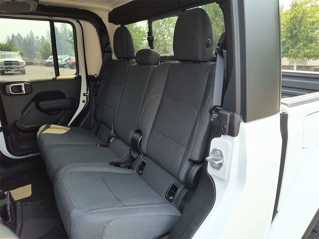 Thumbnail: 2025 Jeep Gladiator - 10