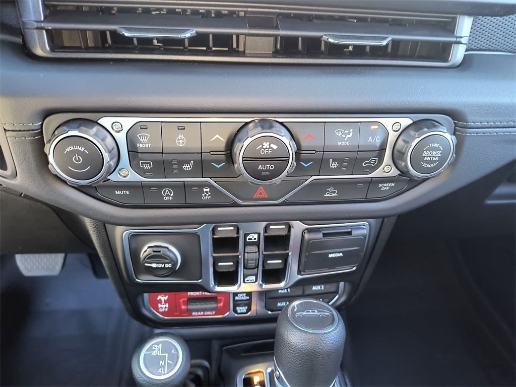 Thumbnail: 2025 Jeep Gladiator - 22