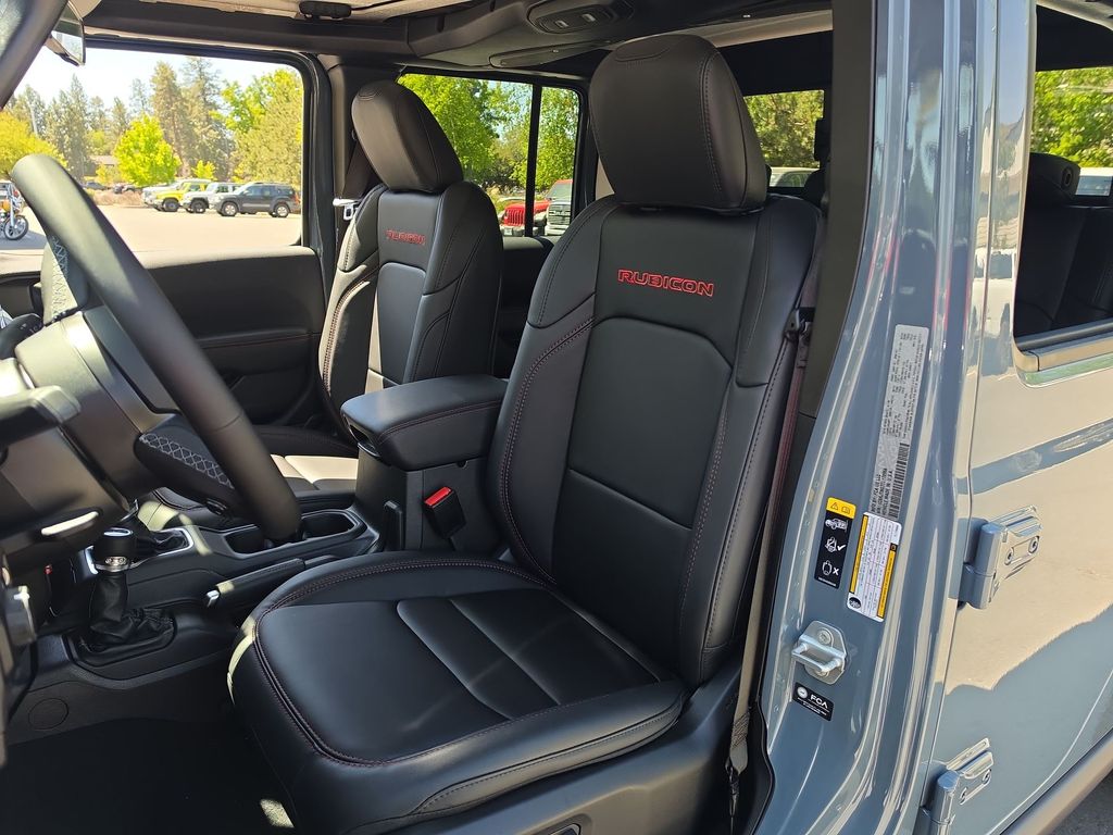 Thumbnail: 2026 Jeep Gladiator - 9