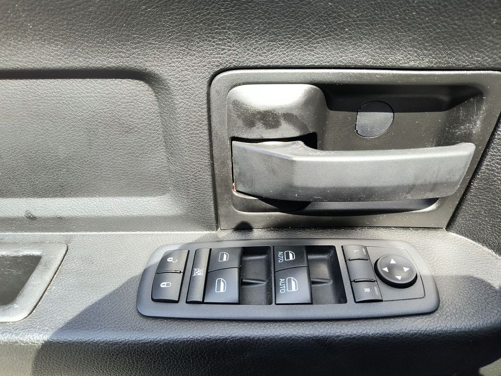 Thumbnail: 2019 RAM 1500 - 21