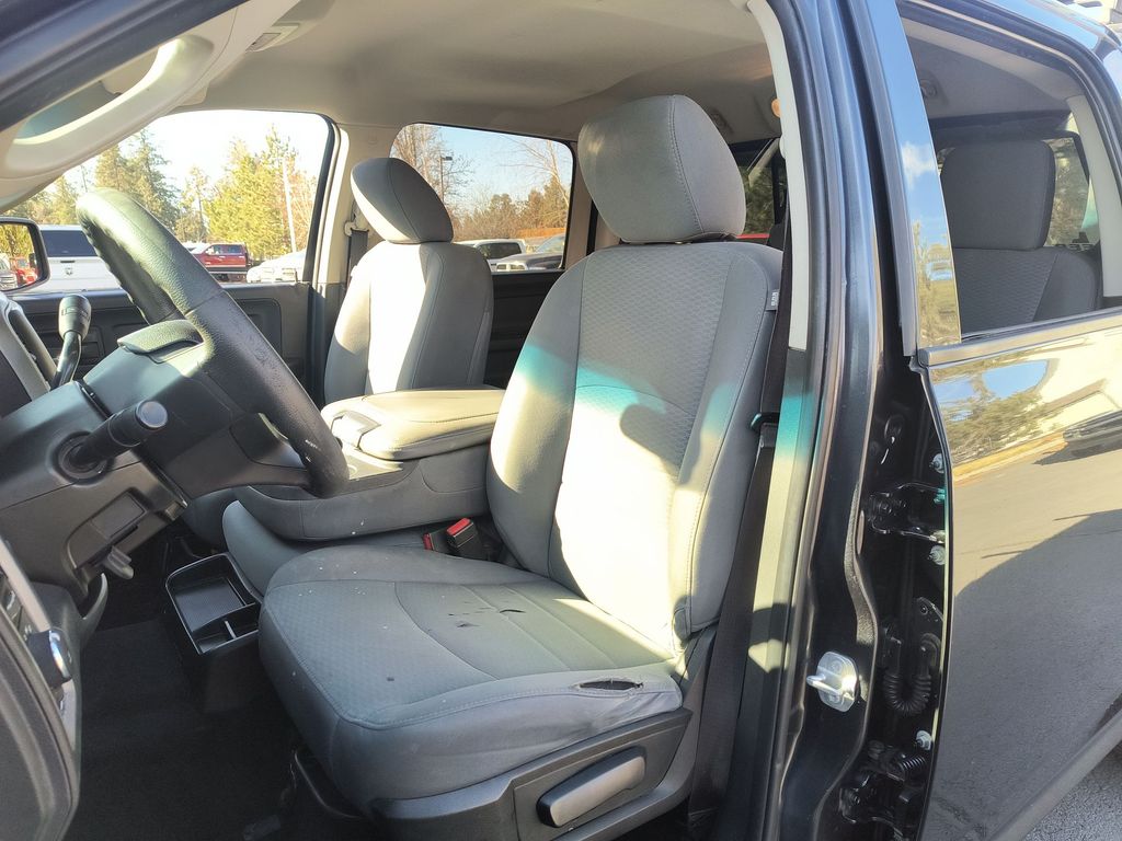 Thumbnail: 2018 RAM 1500 - 9