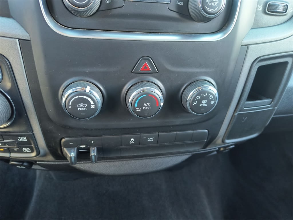 Thumbnail: 2015 RAM 1500 - 21