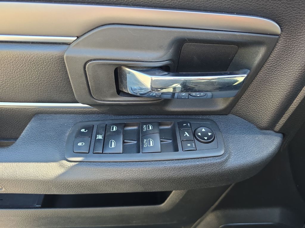 Thumbnail: 2021 RAM 1500 - 19